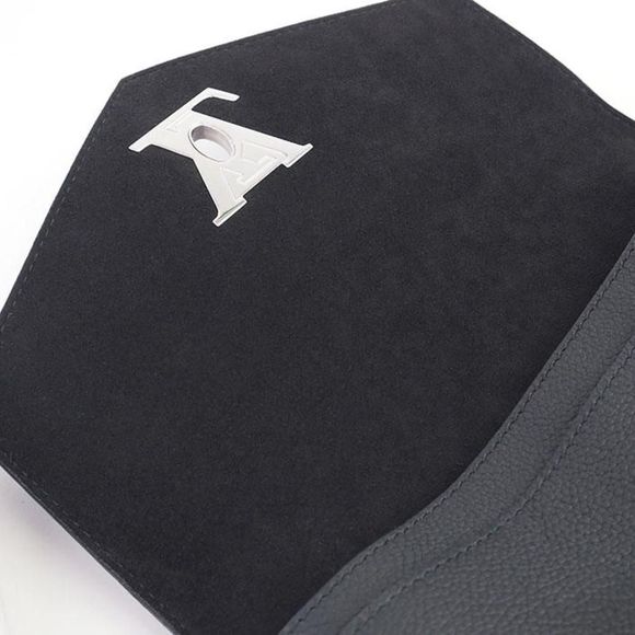 Louis Vuitton My LockMe BB Shoulder Bag Black - Picture 5 of 7